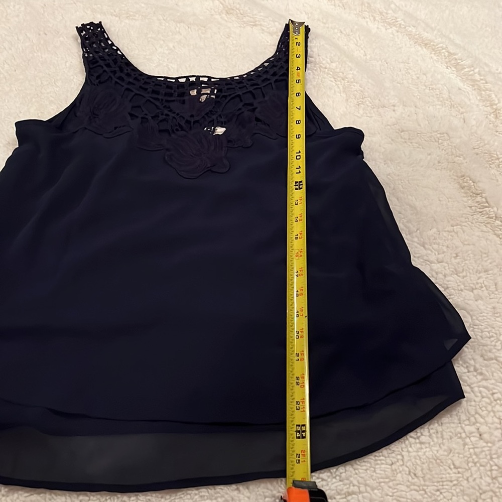 Japna Sleeveless Blouse
Size: Large
Color: Blue - Picture 6 of 9